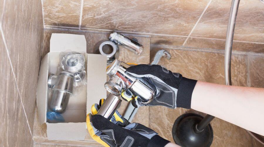 Professional gutter cleaning in Sidon, MS